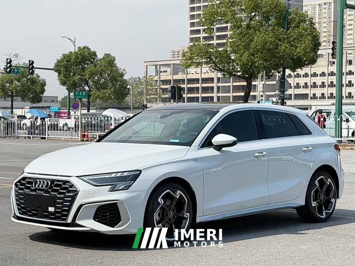 Audi A3 Sportback 35 TFSI Luxury Sport