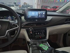 Buick GL8 Land Business Class Smart Edition - ფოტო 12