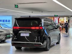 Denza D9 DM-i 980 Four-Wheel Drive Premium - ფოტო 7