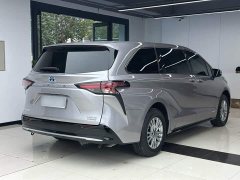 Toyota Sienna 2.5L Hybrid Premium Edition - photo 7