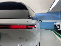 NIO ES8 Seven-Seat Executive Luxury Edition - фото 9