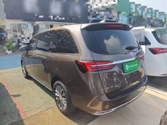 Buick GL8 Land Business Class Smart Edition - ფოტო 4