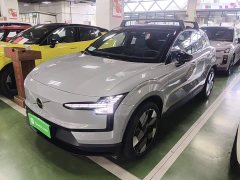 Volvo EX30 Rear-Wheel Drive Extended Range Ultra - фото 1