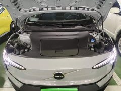 Volvo EX30 Rear-Wheel Drive Extended Range Ultra - фото 19