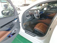 BMW 5 Series 525Li M Sport Package - photo 15