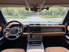Land Rover Defender 110 P400 Dark Edition - photo 12