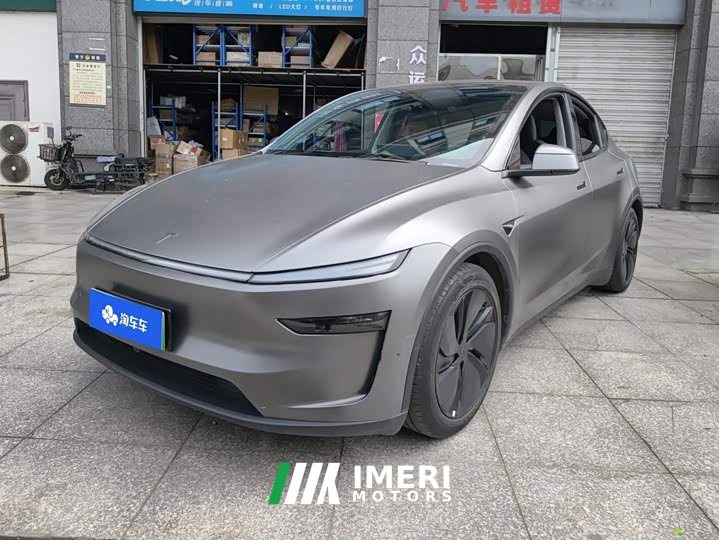 Tesla Model Y Rear-Wheel Drive Launch Edition