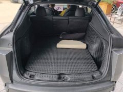 Tesla Model Y Rear-Wheel Drive Launch Edition - ფოტო 4