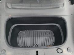 Tesla Model Y Rear-Wheel Drive Launch Edition - ფოტო 8