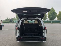 Toyota Grevias 2.5L Hybrid Premium Plus Edition - ფოტო 20