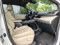 Toyota Grevias 2.5L Hybrid Premium Plus Edition - ფოტო 9