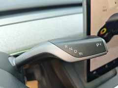 Tesla Model Y Rear-Wheel Drive - ფოტო 13
