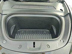 Tesla Model Y Rear-Wheel Drive - ფოტო 19