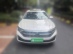 Volkswagen Sagitar 300TSI DSG Excellence Edition - photo 2