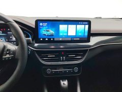 Ford Focus Sedan EcoBoost 180 Automatic ST Line - ფოტო 13