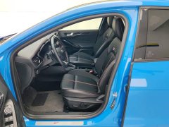 Ford Focus Sedan EcoBoost 180 Automatic ST Line - ფოტო 9