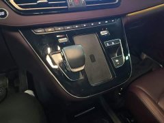 FAW Red Flag HQ9 2.0T Smart Connected Premium Edition - фото 13