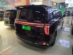 FAW Red Flag HQ9 2.0T Smart Connected Premium Edition - фото 6