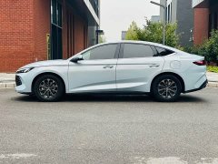 BYD Qin L DM-i 80KM Elite - фото 8