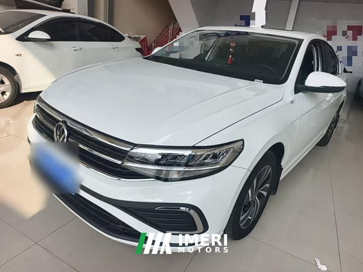 Volkswagen Bora Facelift 200TSI DSG Comfort Navigation Edition