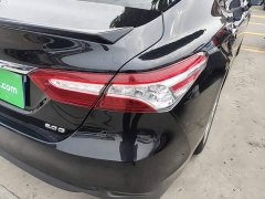 Toyota Camry 2.0G Luxury - фото 7