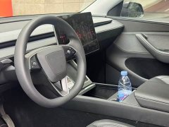 Tesla Model Y Rear-Wheel Drive Launch Edition - фото 5