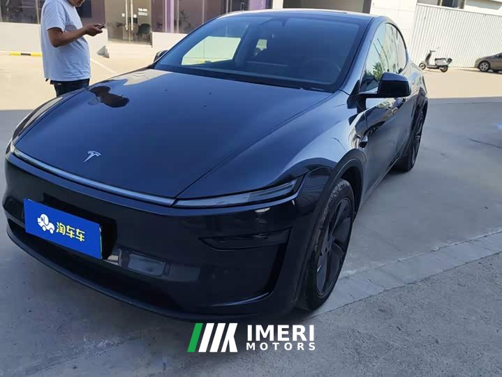 Tesla Model Y Rear-Wheel Drive Launch Edition - автомобиль из Китая