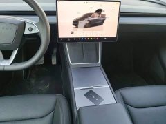 Tesla Model Y Rear-Wheel Drive Launch Edition - фото 13