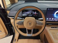 Voyah Lantu Dreamchaser PHEV Qiankun Ultra - photo 10
