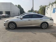 Lexus ES 300h Premium Edition - ფოტო 3