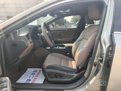Lexus ES 300h Premium Edition - ფოტო 6