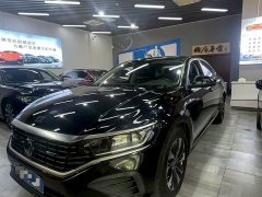 Volkswagen Passat Outstanding Edition 280TSI Business Version - photo 1