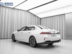 BMW 5 Series 525Li M Sport Package - фото 11