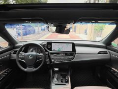 Lexus ES 200 Excellence Edition - ფოტო 5