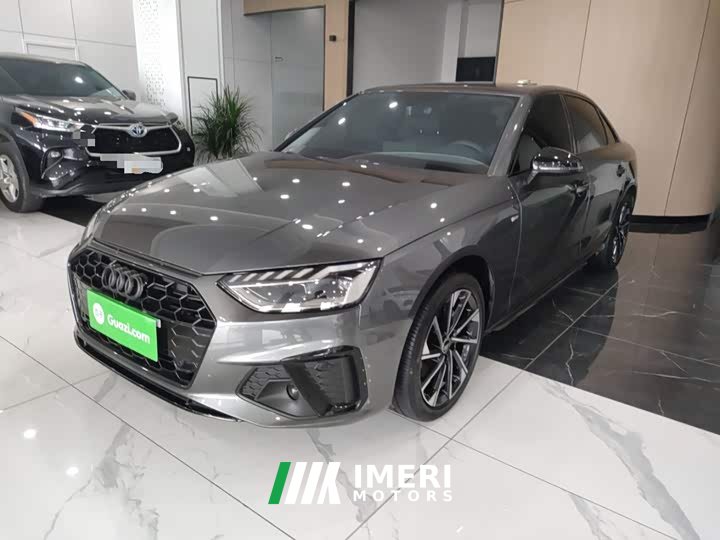 Audi A4L 40 TFSI Luxury Dynamic - автомобиль из Китая