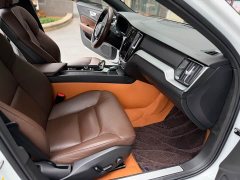 Volvo S60 B4 Smart Luxury Edition - ფოტო 4