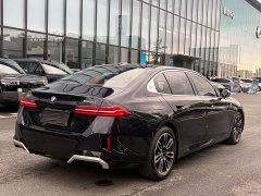 BMW 5 Series 525Li M Sport Package - ფოტო 19