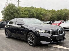 BMW 5 Series 525Li M Sport Package - ფოტო 3