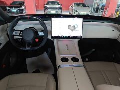 Xiaomi YU7 Four-Wheel Drive Max Edition - ფოტო 9