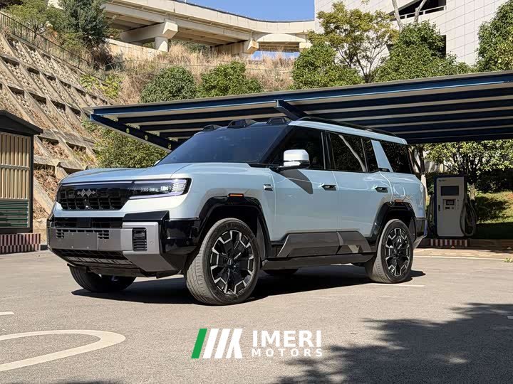 Fangchengbao Leopard 8 Zhiyong Flagship 6-Seater - автомобиль из Китая