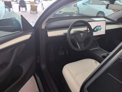 Tesla Model Y Rear-Wheel Drive - ფოტო 15
