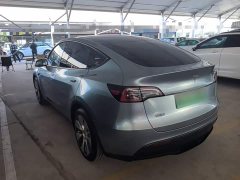 Tesla Model Y Rear-Wheel Drive - ფოტო 4