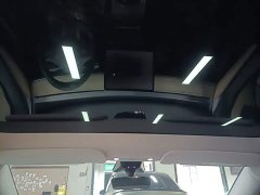Tesla Model Y Rear-Wheel Drive - ფოტო 17