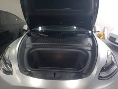 Tesla Model Y Rear-Wheel Drive - ფოტო 19