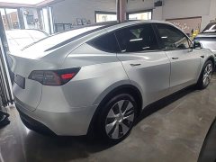 Tesla Model Y Rear-Wheel Drive - ფოტო 6