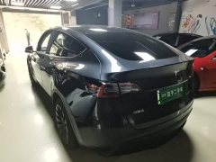 Tesla Model Y Rear-Wheel Drive - ფოტო 4