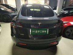 Tesla Model Y Rear-Wheel Drive - ფოტო 5