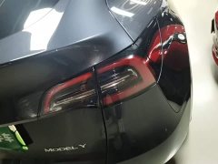 Tesla Model Y Rear-Wheel Drive - ფოტო 7