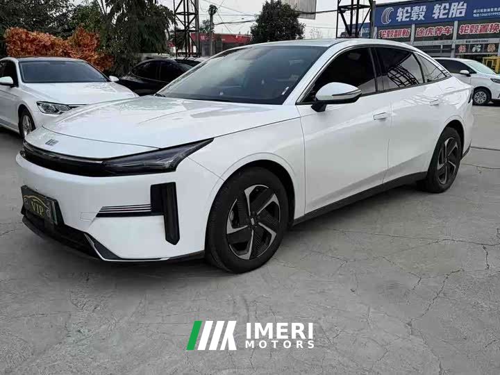 Geely Galaxy L6 125km PLUS - car from China