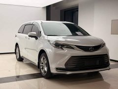 Toyota Sienna 2.5L Hybrid AWD Luxury - photo 5